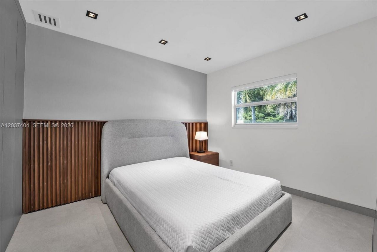 431 Layne Blvd , Hallandale Beach, FL 33009 Photo