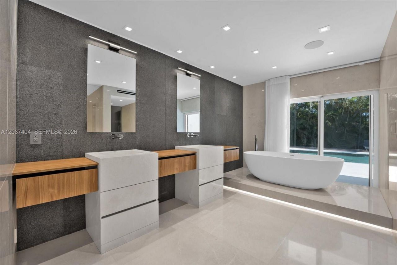 431 Layne Blvd , Hallandale Beach, FL 33009 Photo