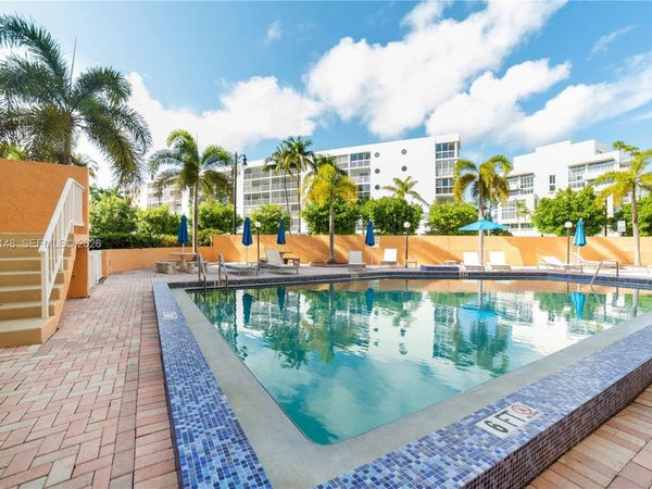 200 178th Dr, Unit 7, Sunny Isles Beach, FL 33160