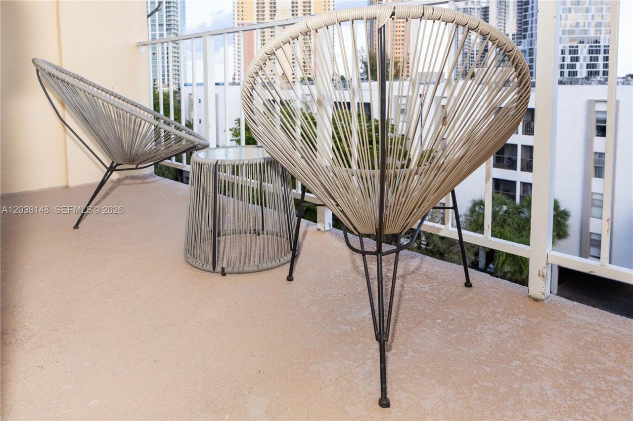 200 178th Dr, Unit 7, Sunny Isles Beach, FL 33160 Photo
