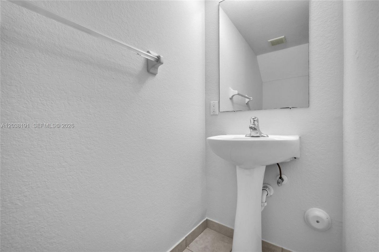 17359 NW 7th Ave , Unit 1505, Miami Gardens, FL 33169 Photo