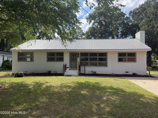 3222 N Contentnea Street, Farmville, NC 27828