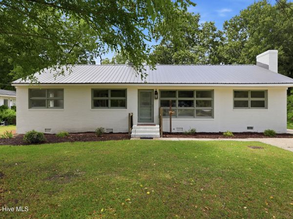 3222 North Contentnea Street, Farmville, NC 27828