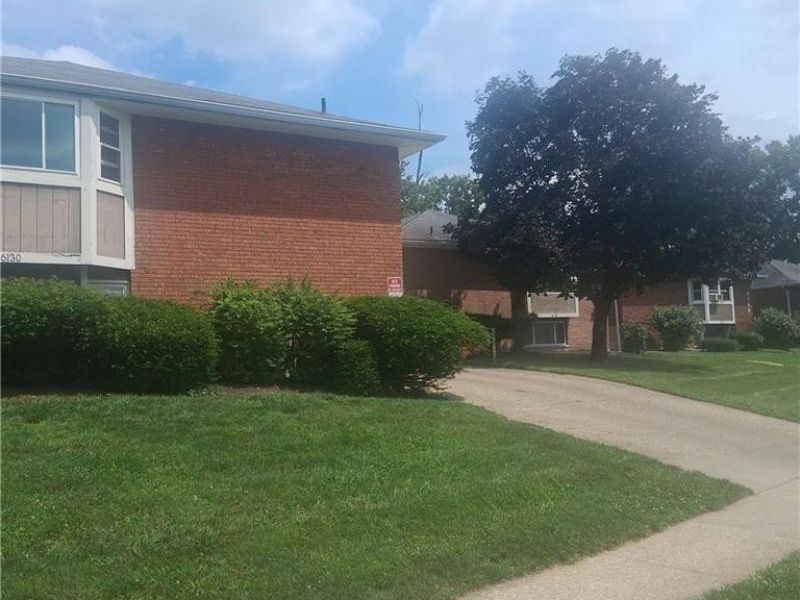 6130 Ridgeacres Drive, Unit M3, Hamilton, OH 45237 Photo 1