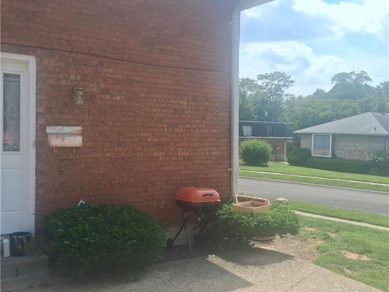6130 Ridgeacres Drive, Unit M3, Hamilton, OH 45237 Photo 4