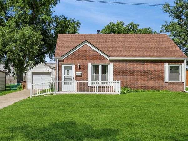 1118 69th Street, Windsor Heights, IA 50324