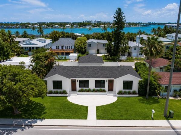 3219 E DE BAZAN AVENUE , ST PETERSBURG, FL 33706