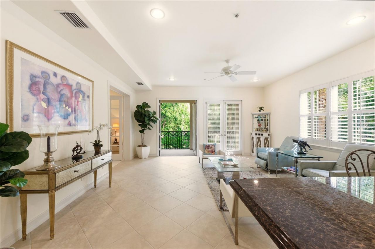 2843 Tiburon Boulevard E, Unit 7-102, Naples, FL 34109 Photo