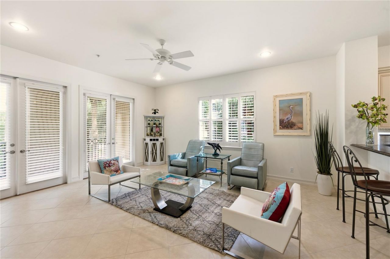 2843 Tiburon Boulevard E, Unit 7-102, Naples, FL 34109 Photo