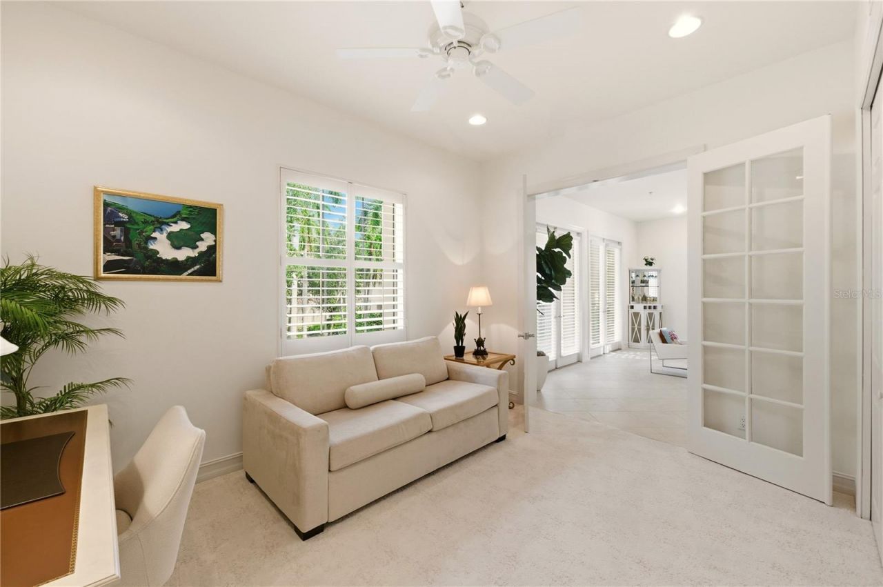 2843 Tiburon Boulevard E, Unit 7-102, Naples, FL 34109 Photo