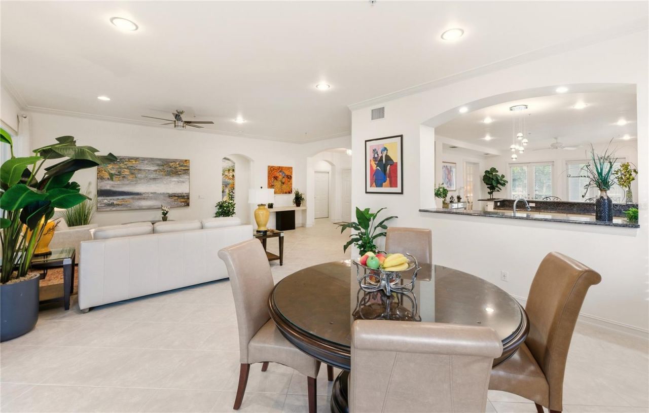 2843 Tiburon Boulevard E, Unit 7-102, Naples, FL 34109 Photo