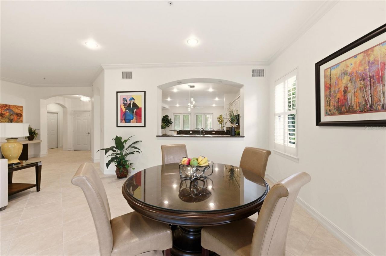 2843 Tiburon Boulevard E, Unit 7-102, Naples, FL 34109 Photo