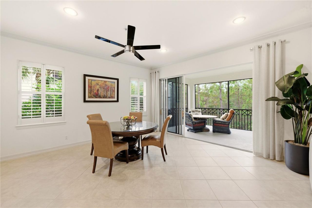 2843 Tiburon Boulevard E, Unit 7-102, Naples, FL 34109 Photo