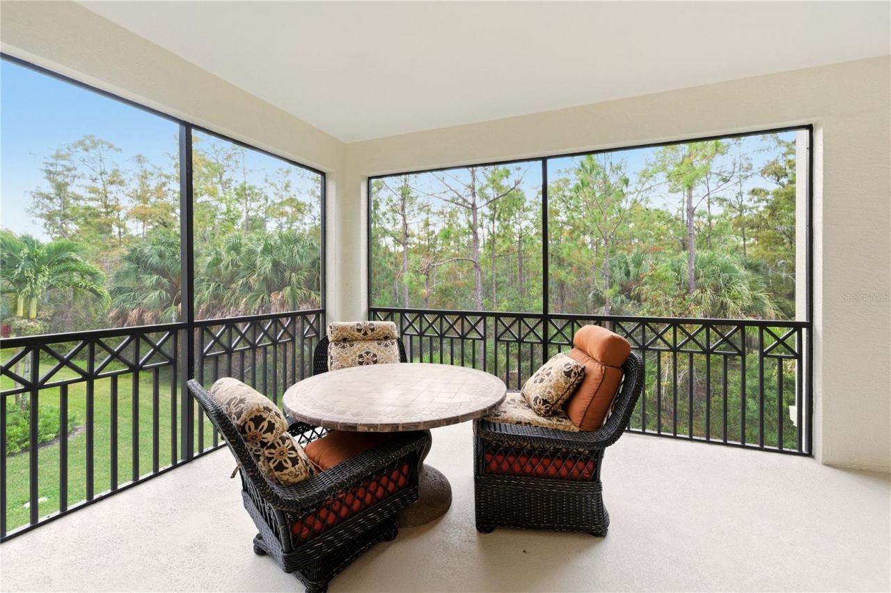 2843 Tiburon Boulevard E, Unit 7-102, Naples, FL 34109 Photo