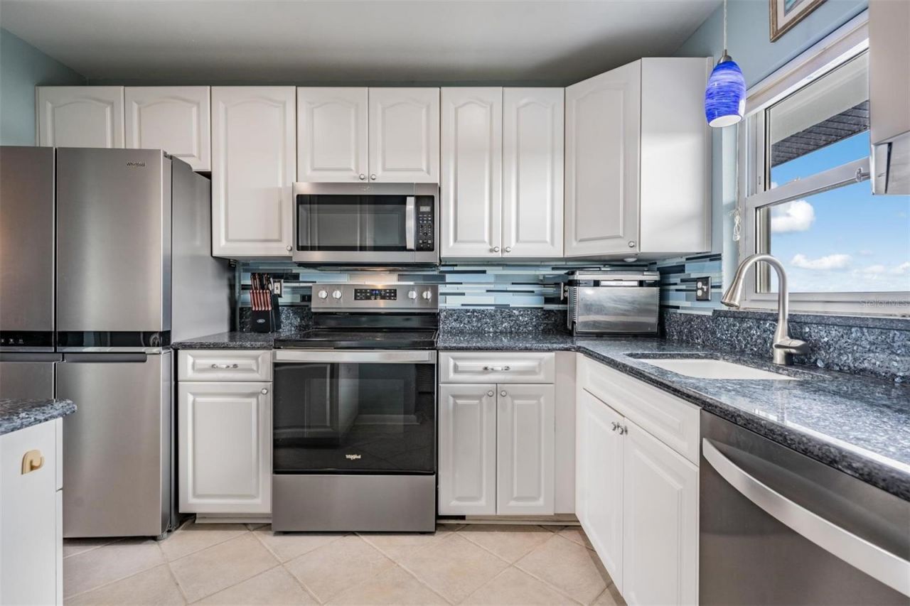 4939 Floramar Terrace , Unit 914, New Port Richey, FL 34652 Photo