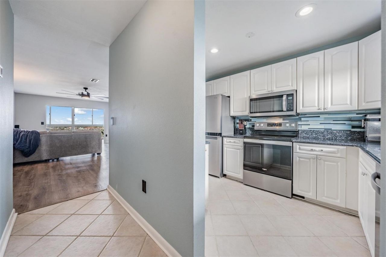 4939 Floramar Terrace , Unit 914, New Port Richey, FL 34652 Photo