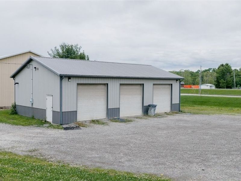 206 S Carrollton Street , Malvern, OH 43986 Photo 9