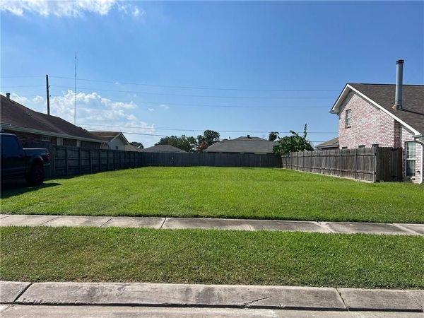 3700 KAREN Drive , Chalmette, LA 70043