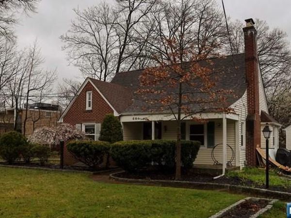 664 Harristown Road, GLEN ROCK, NJ 07452