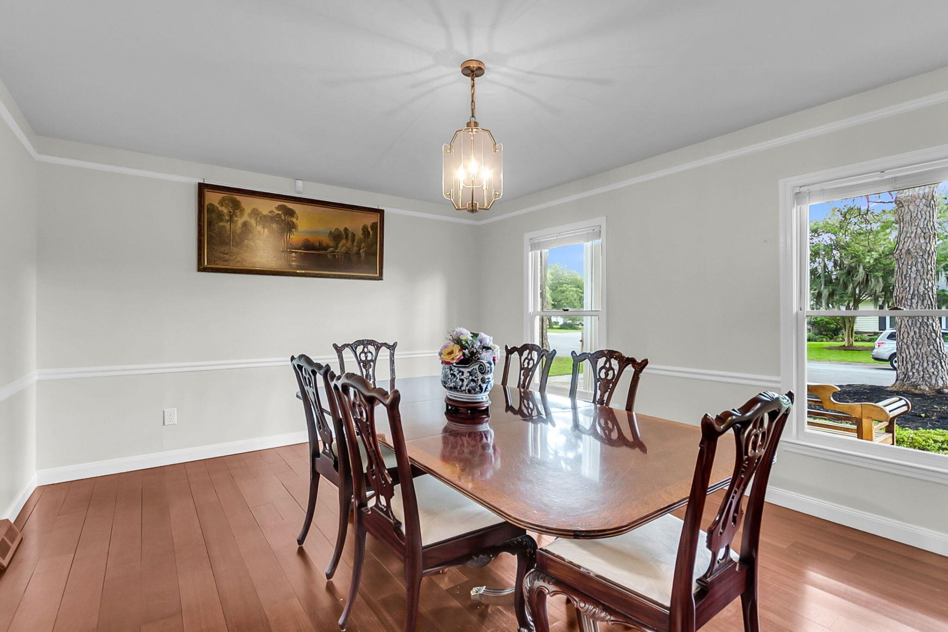 2857 Doncaster Drive Photo 11