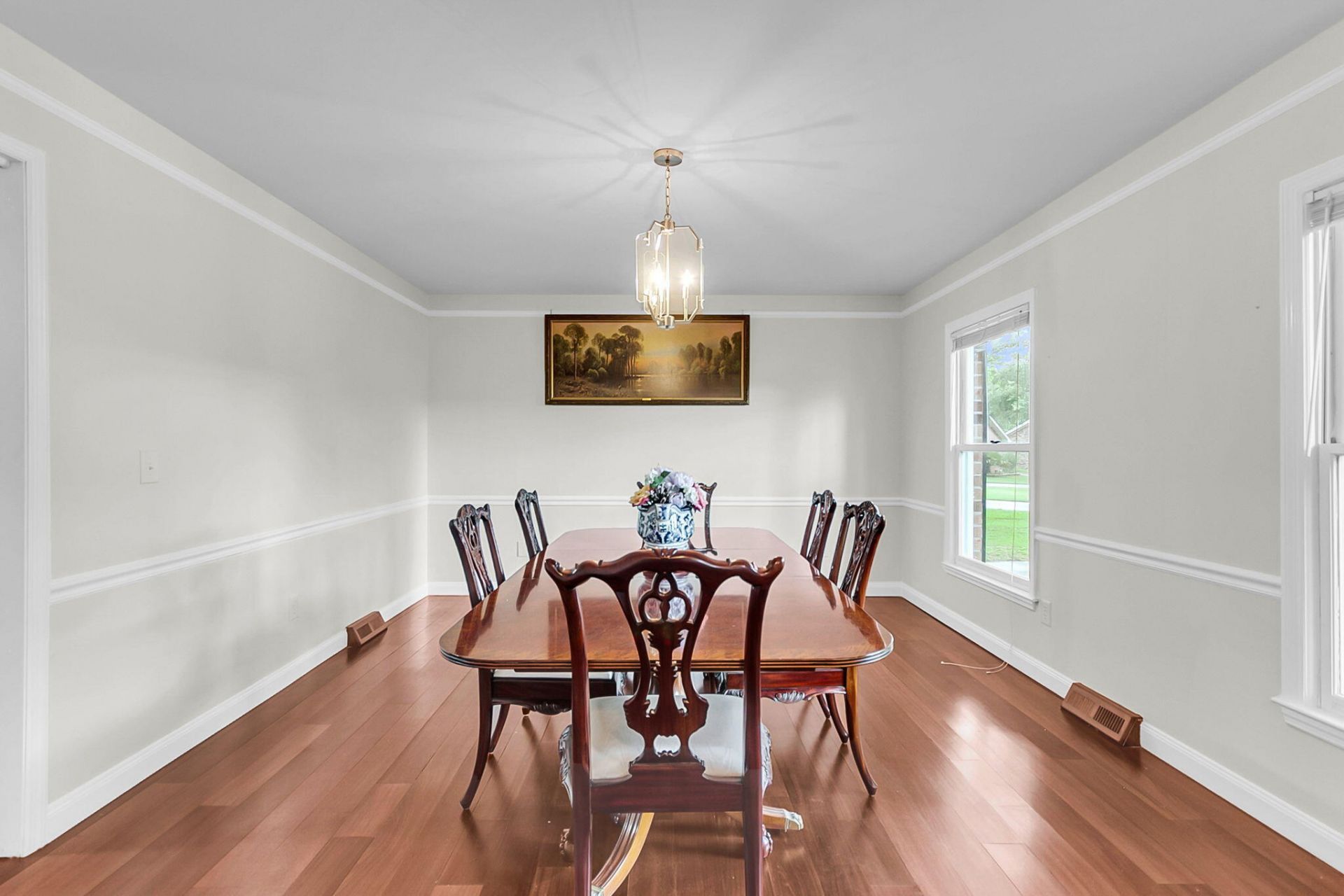 2857 Doncaster Drive Photo 9