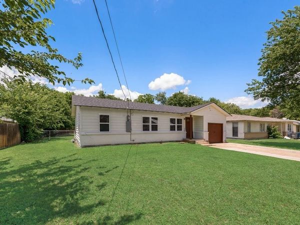 827 Taylor Street, Lancaster, TX 75134