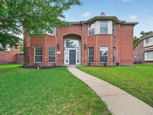 482 Cloverleaf Drive , Lancaster, TX 75146