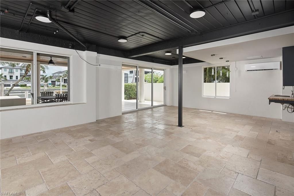 319 Lagoon Ave, Naples, FL 34108 Photo