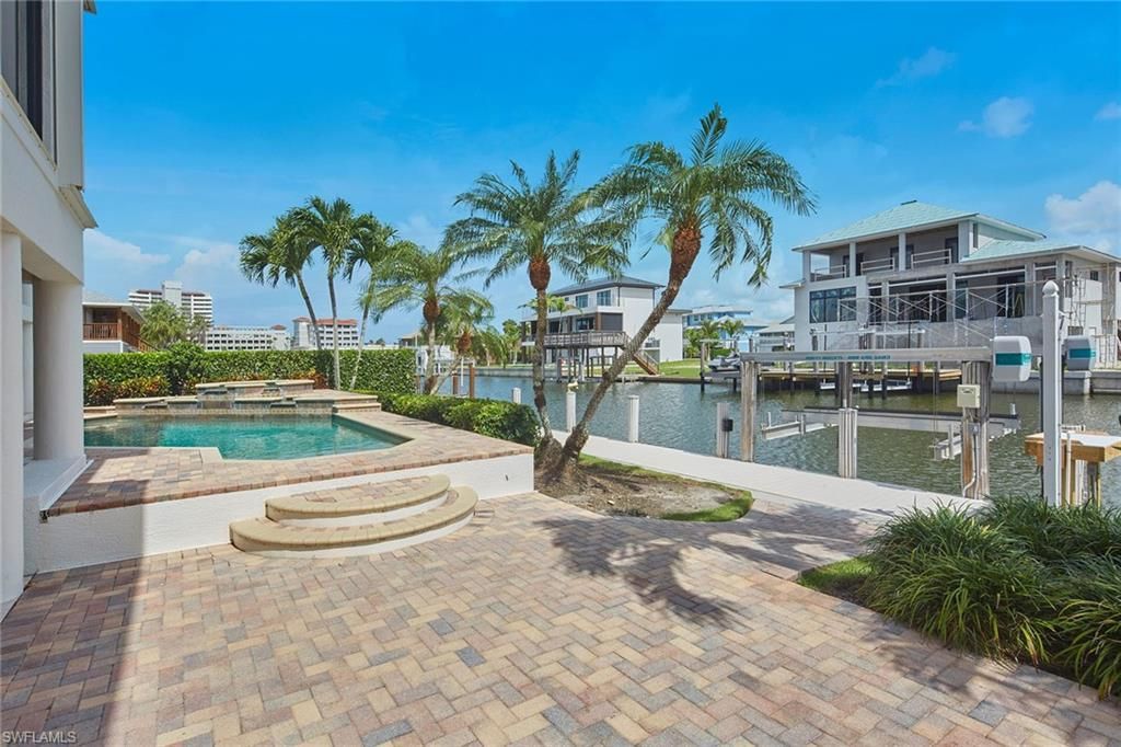 319 Lagoon Ave, Naples, FL 34108 Photo