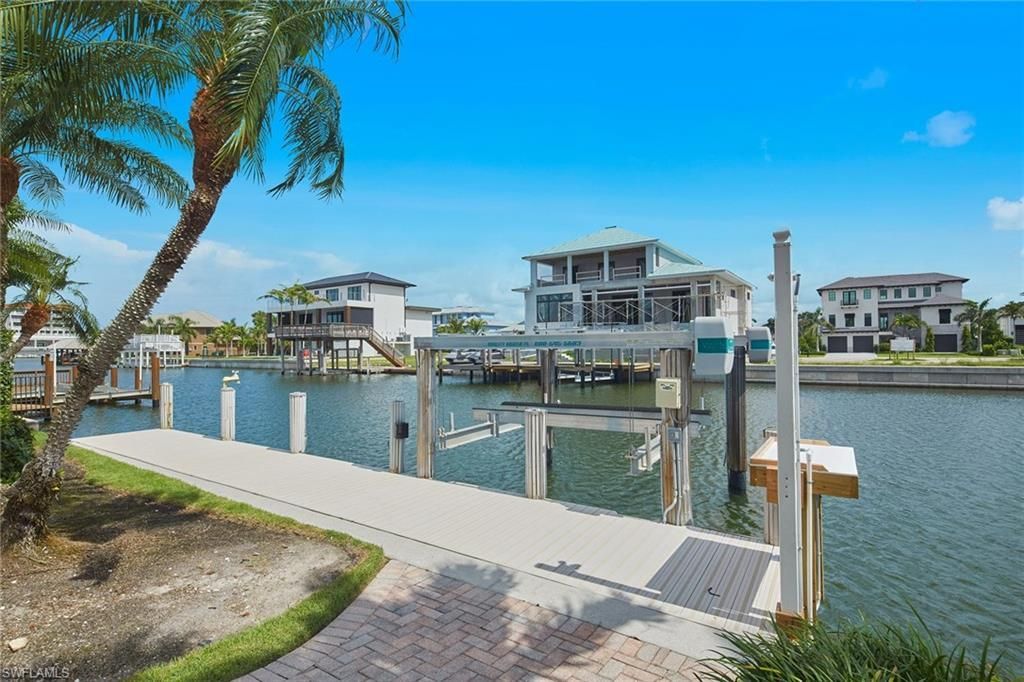 319 Lagoon Ave, Naples, FL 34108 Photo