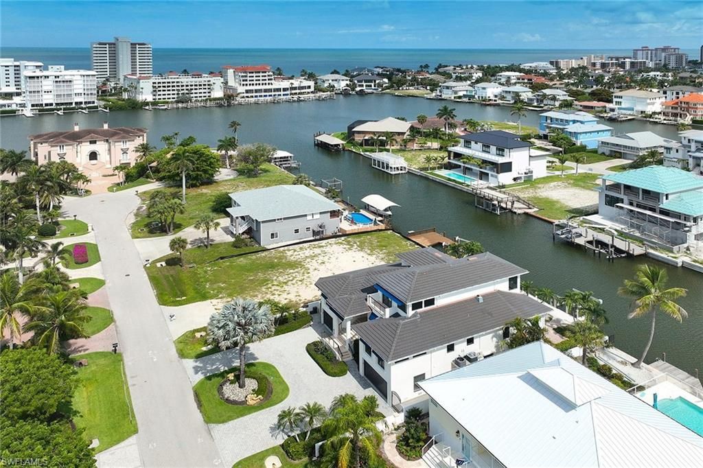 319 Lagoon Ave, Naples, FL 34108 Photo