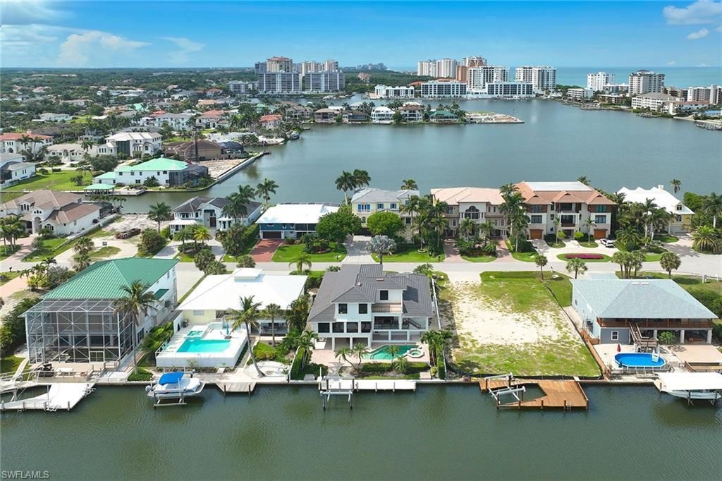 319 Lagoon Ave, Naples, FL 34108 Photo