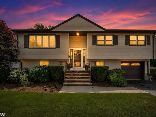 11 Monnett St, Little Ferry, NJ 07643