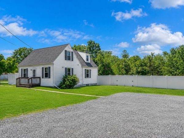 106 Steinmetz Rd, Hillsborough, NJ 08844
