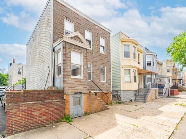 205 Beacon Ave, Jersey, NJ 07306