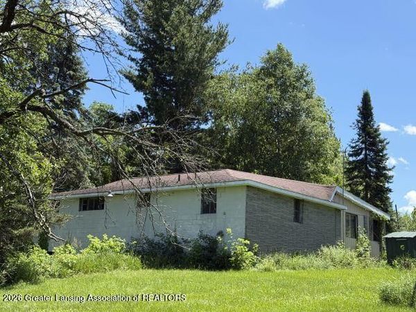 8817 Columbia Highway, Eaton Rapids, MI 48827