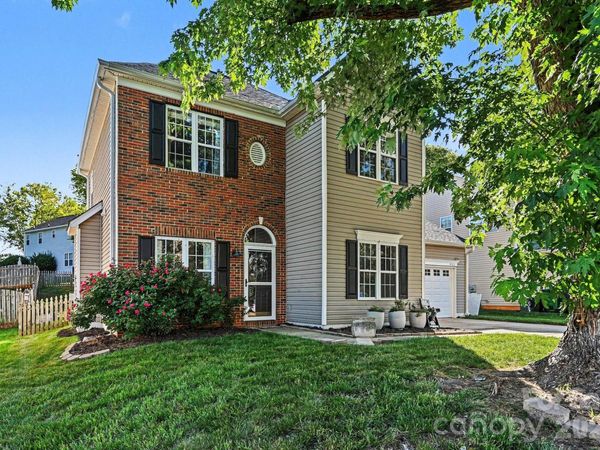 9902 Highlands Crossing Drive, Charlotte, NC 28277