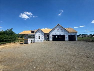531 Gentlebrook Boulevard SW, Hartville, OH 44632