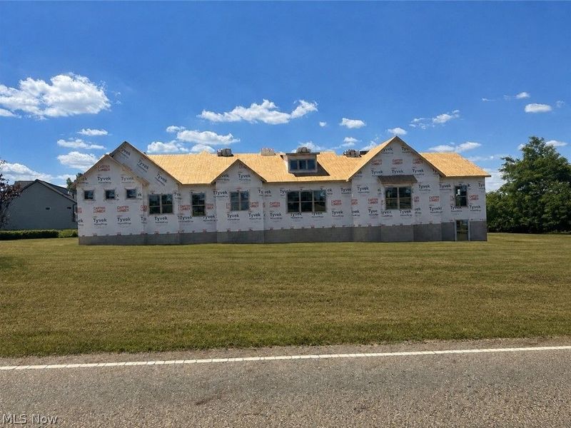 531 Gentlebrook Boulevard SW, Hartville, OH 44632 Photo 2