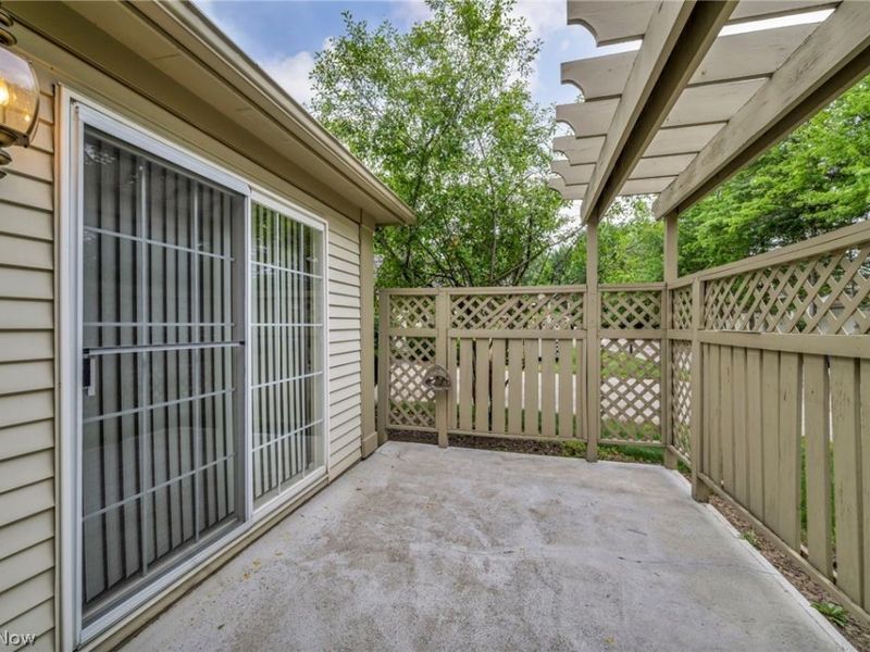 3205 Village Green Drive , Westlake, OH 44145 Photo 5