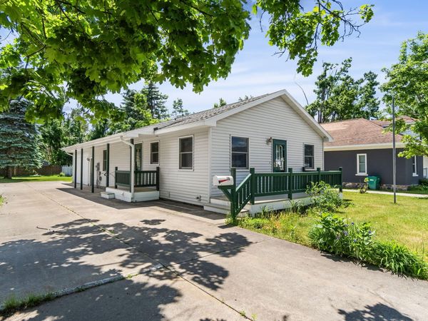 117 W Petoskey Street, Gaylord, MI 49735