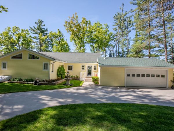 3841 S Mielke Way, Lewiston, MI 49756