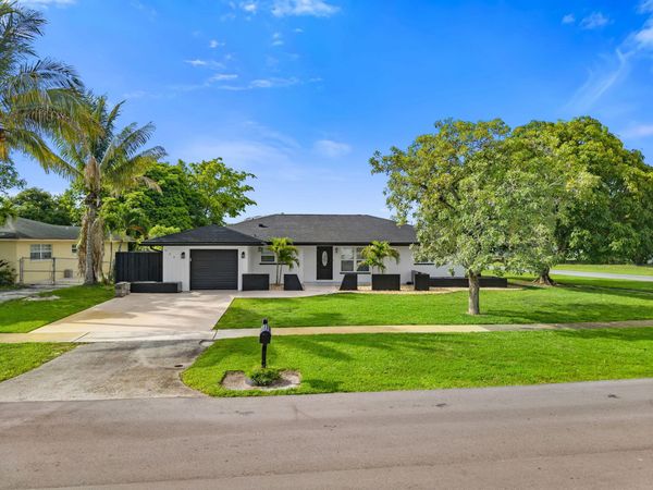 908 Hibiscus Drive, Royal Palm Beach, FL 33411