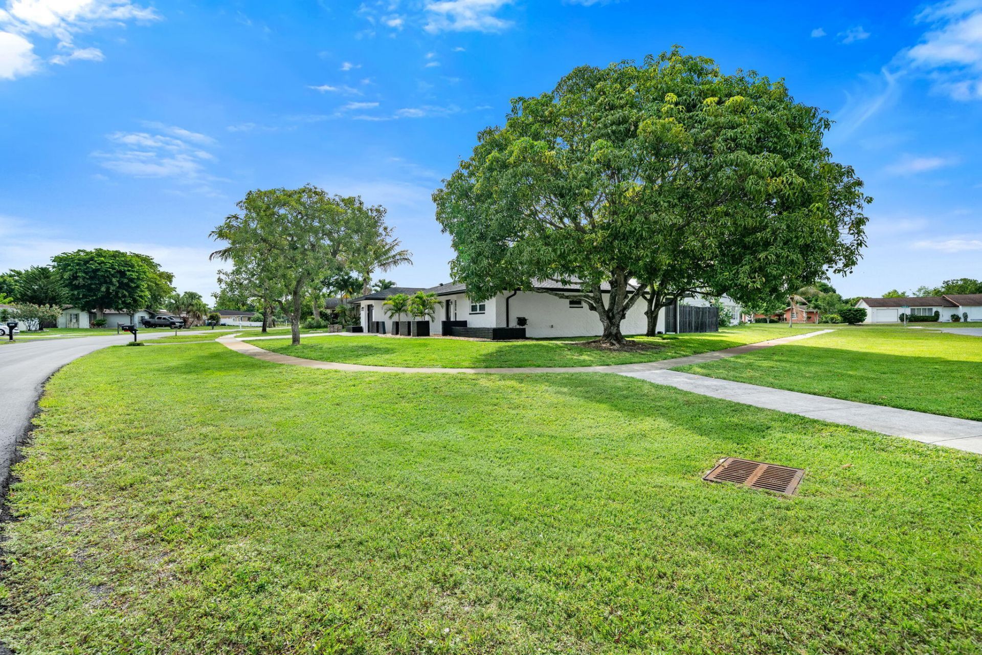 908 Hibiscus Drive, Royal Palm Beach, FL 33411 Photo