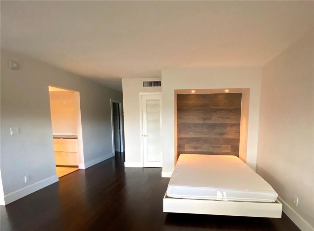 1200 SW 12th Street, Unit 316, Fort Lauderdale, FL 33315 Photo