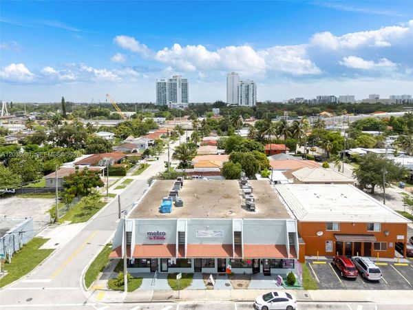 1879 NW 7th St , Miami, FL 33125