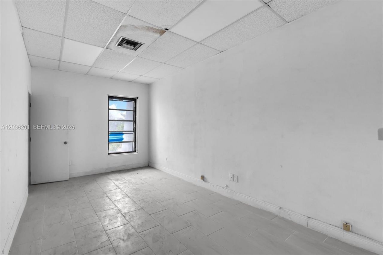 1879 NW 7th St , Miami, FL 33125 Photo