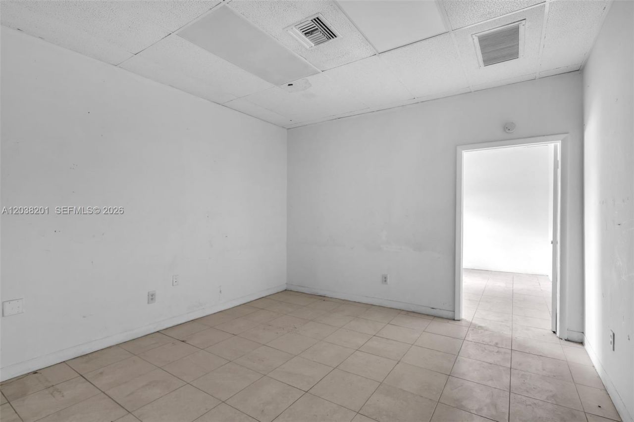 1879 NW 7th St , Miami, FL 33125 Photo