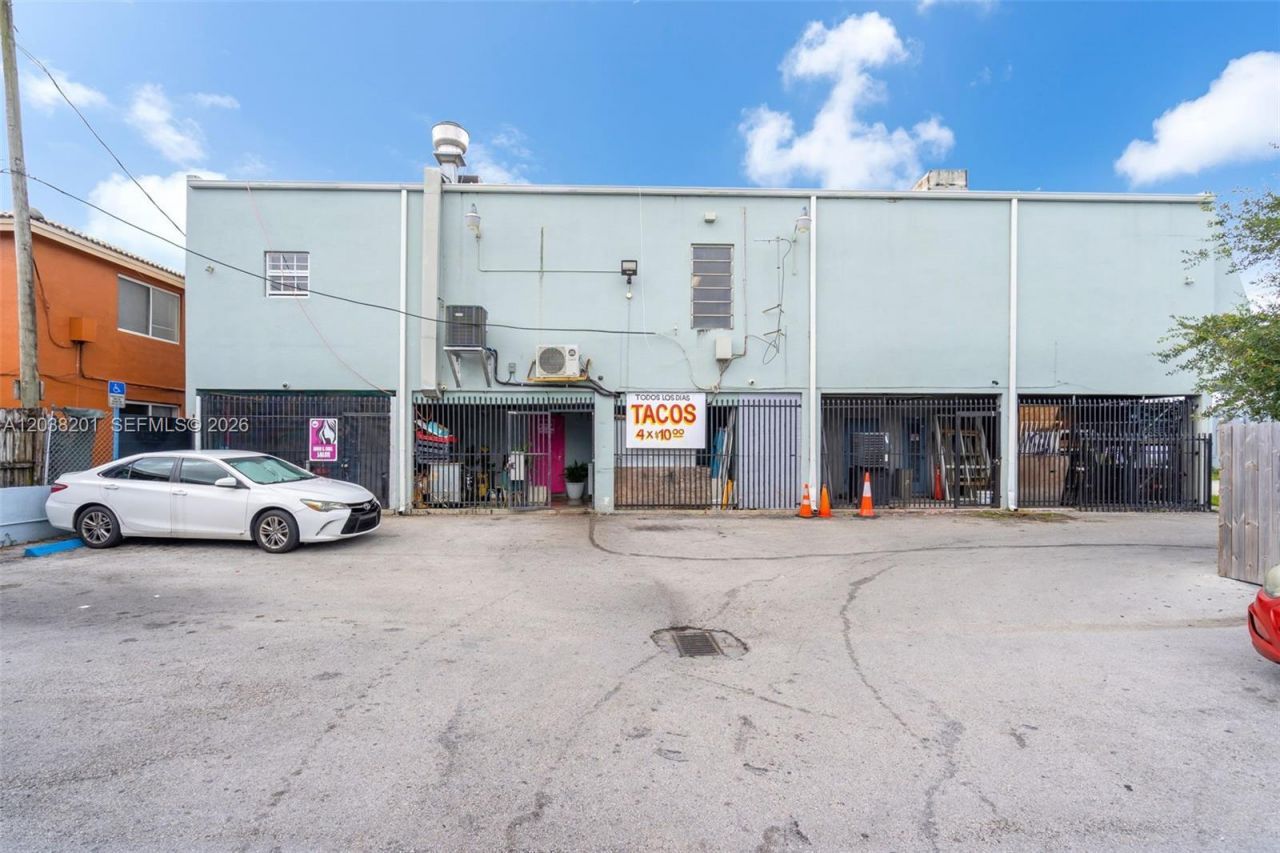 1879 NW 7th St , Miami, FL 33125 Photo