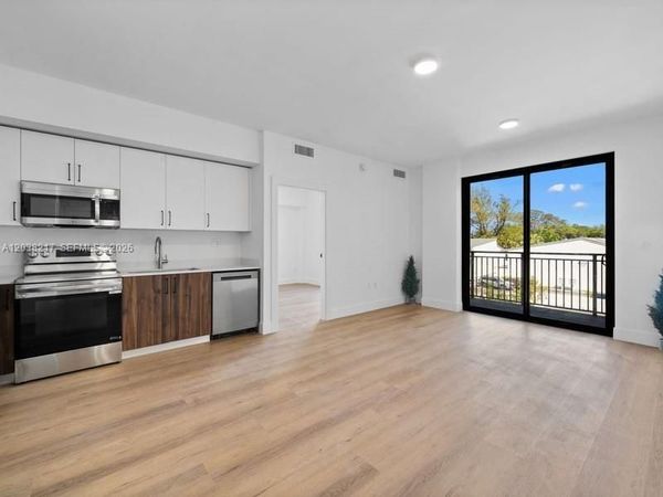 2479 NE 192nd St , Unit 306, Miami, FL 33180